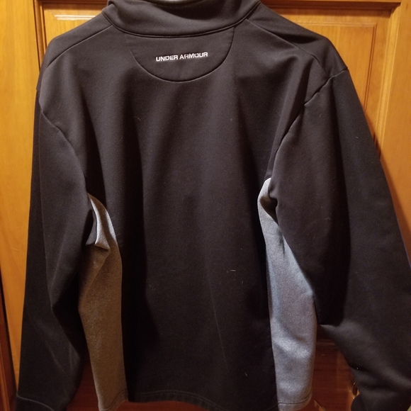 Under Armour 1/4 zip fleece pullover - Picture 2 of 2